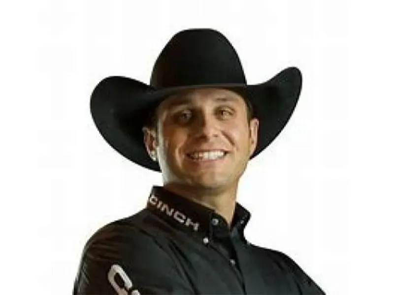 ProRodeo Announcer Anthony Lucia 800x600